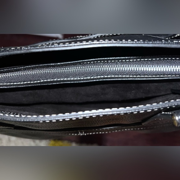 TOD’s black Pebbled Leather bag with dark gray Suede Interior.  Meas. 15 x 9in - Picture 12 of 16